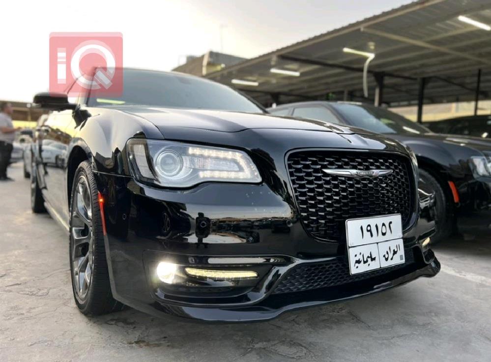 كرايسلر 300